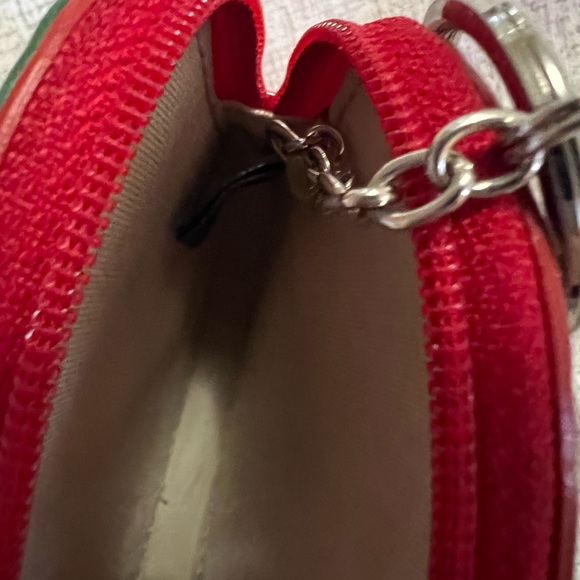 EUC Coach Vintage Signature Red Apple Coin Purse Patent Leather Wristlet - Picture 8 of 12